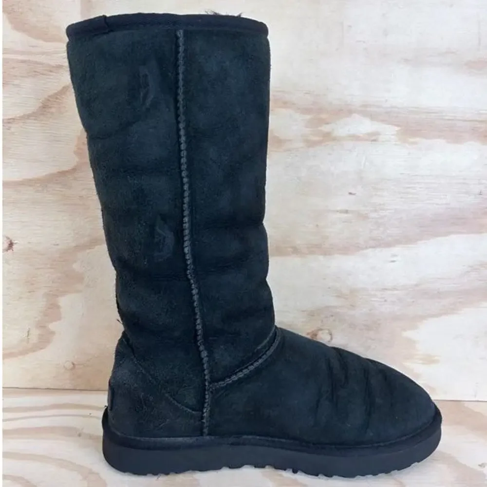 UGG - Classic Tall II Chestnut - Winter Boots - Black - Women's - 9 -S/N 1016224